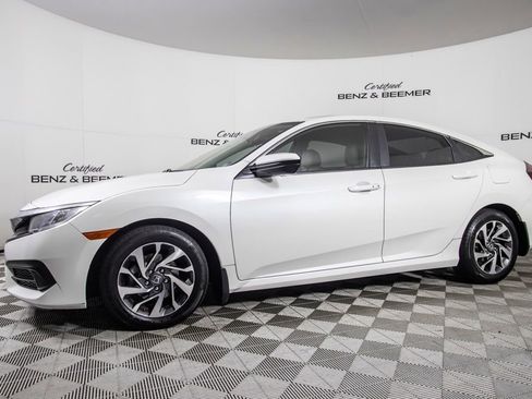 Used 2017 Honda Civic EX image 8