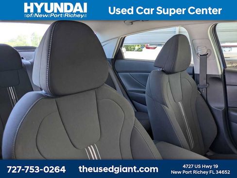 Certified 2023 Hyundai Elantra SEL FWD image 6