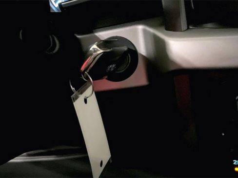 Used 2022 Ford F150 XLT image 32