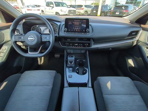 Certified 2023 Nissan Rogue SV image 16