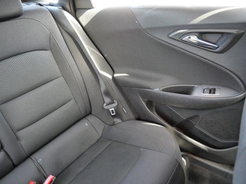 Used 2017 Chevrolet Malibu LT image 14