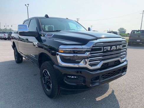 Used 2026 RAM 2500 Laramie AWD/4WD image 13