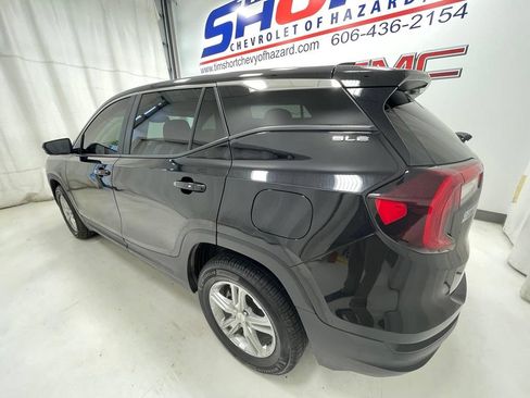 Used 2023 GMC Terrain SLE AWD/4WD image 8