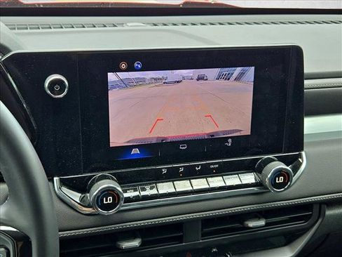 Used 2024 Chevrolet Colorado LT w/ LT Convenience Package image 12