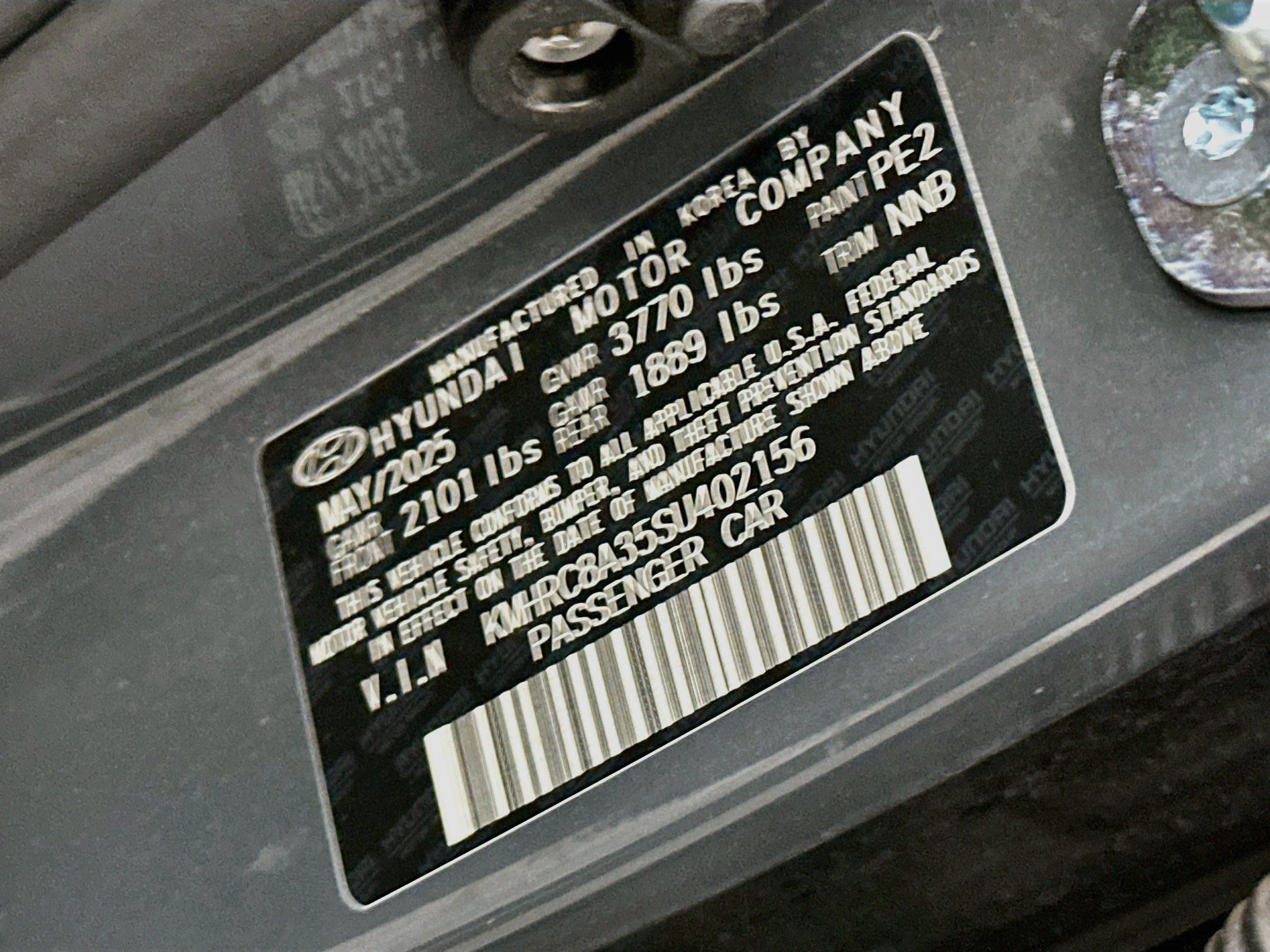 Used 2025 Hyundai Venue SEL FWD image 12