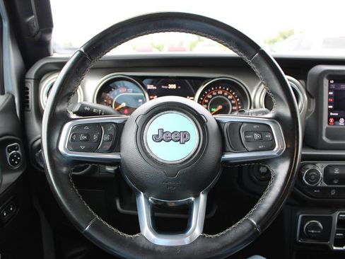 Used 2020 Jeep Wrangler Unlimited Sahara AWD/4WD image 32