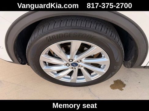 Used 2022 Ford Escape Titanium w/ Titanium Elite Package image 10