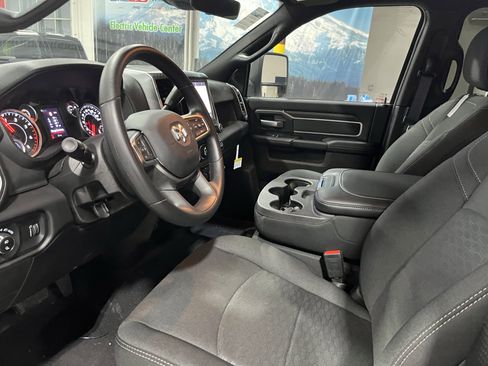New 2025 RAM 2500 Big Horn AWD/4WD image 9