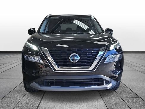 Used 2021 Nissan Rogue SV w/ Premium Package image 2