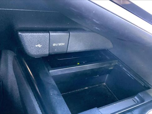 Used 2020 Toyota Camry XSE image 29