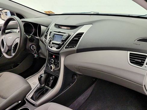 Used 2015 Hyundai Elantra SE w/ Option Group 02 FWD image 21