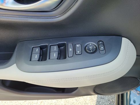 New 2027 Honda HR-V LX image 23