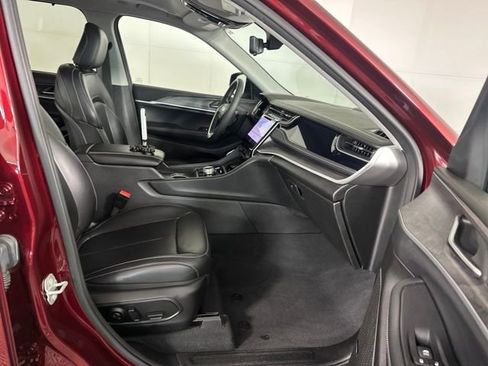 Used 2023 Jeep Grand Cherokee 4WD 4xe w/ Luxury Tech Group II image 29