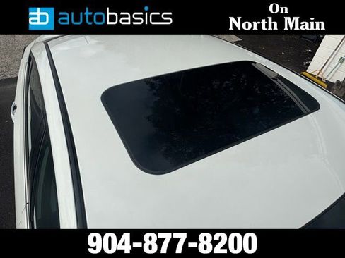 Used 2023 Nissan Altima 2.5 SV w/ SV Premium Package FWD image 9