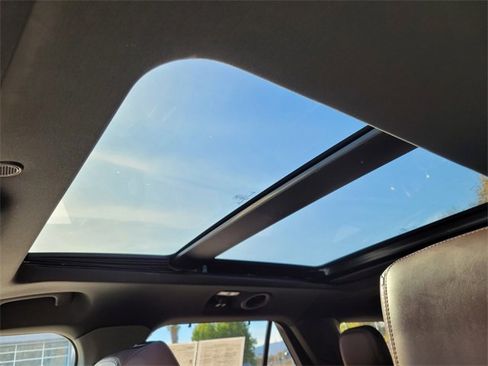 Certified 2021 Ford Explorer Platinum w/ Equipment Group 601A image 22