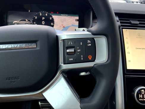 Certified 2025 Land Rover Discovery Dynamic SE AWD/4WD image 24