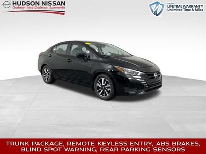 New 2025 Nissan Versa SV w/ Trunk Package