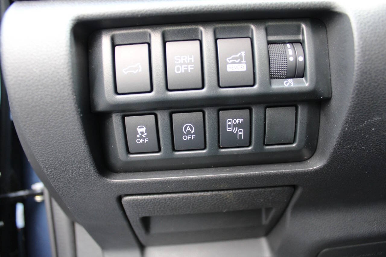 Used 2021 Subaru Forester Limited AWD/4WD image 19