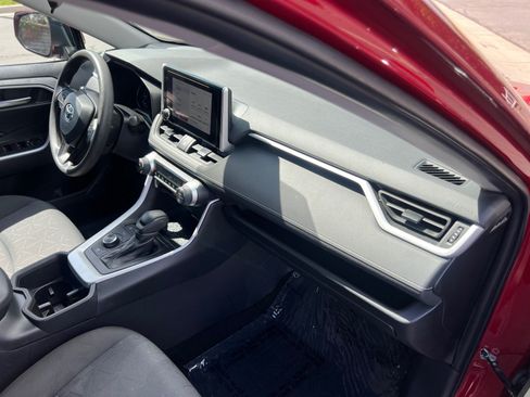 Certified 2025 Toyota RAV4 XLE AWD/4WD image 28