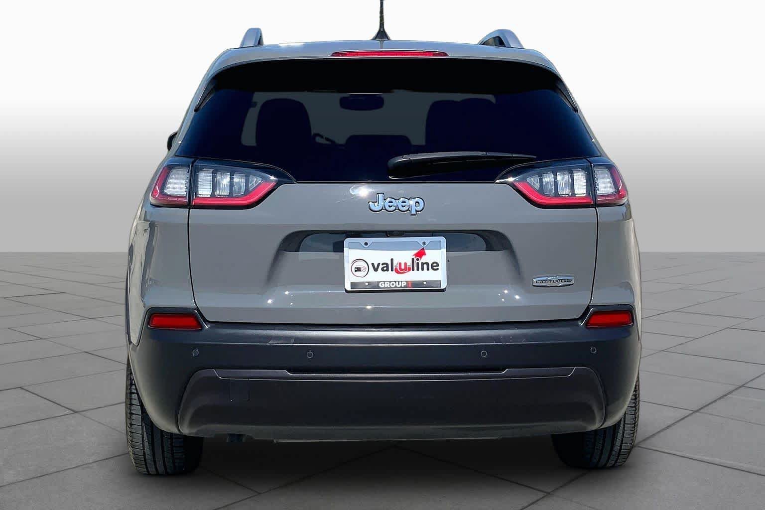 Used 2021 Jeep Cherokee Latitude Plus FWD image 5
