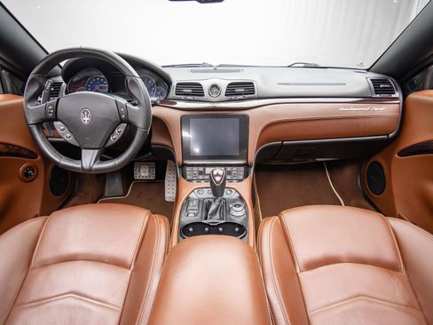 Used 2018 Maserati GranTurismo MC RWD image 16