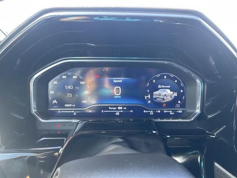 Used 2025 Chevrolet Silverado 1500 LT image 11