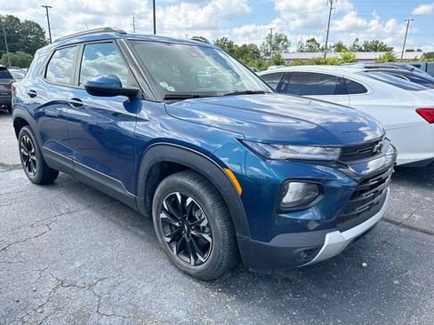 Used 2021 Chevrolet TrailBlazer LT w/ Convenience Package FWD image 4