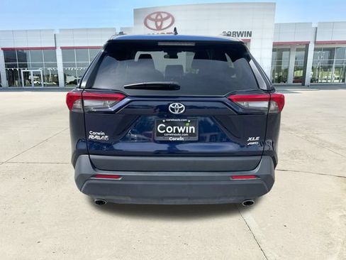 Used 2025 Toyota RAV4 XLE AWD/4WD image 4