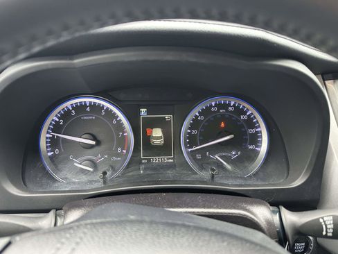 Used 2019 Toyota Highlander XLE AWD/4WD image 27