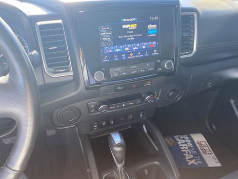 Used 2023 Nissan Frontier SV w/ SV Convenience Package image 13