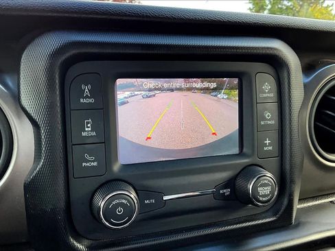 Used 2021 Jeep Wrangler Sport image 26