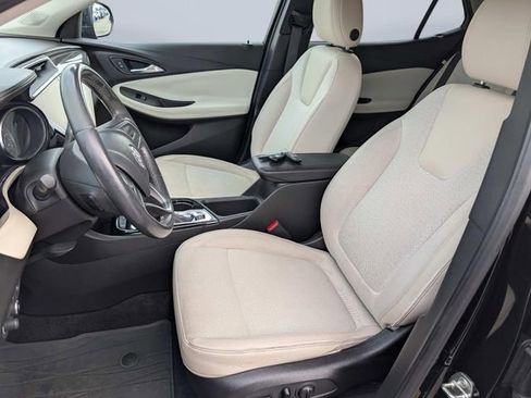 Used 2021 Buick Encore GX Select image 16