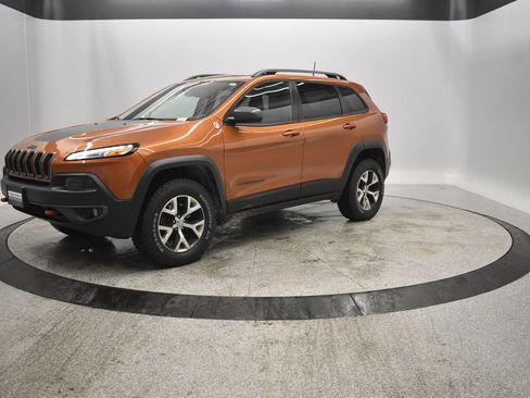 Certified 2016 Jeep Cherokee Trailhawk w/ Comfort/Convenience Group image 2