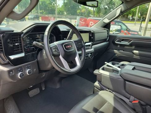 Used 2024 GMC Sierra 1500 SLT AWD/4WD image 7