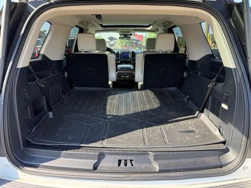 Used 2021 Ford Expedition Platinum AWD/4WD image 12