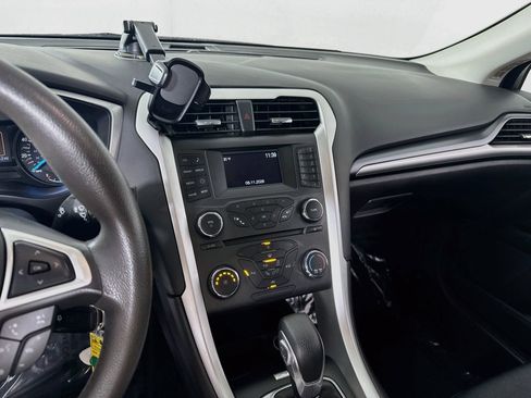 Used 2016 Ford Fusion SE FWD image 15