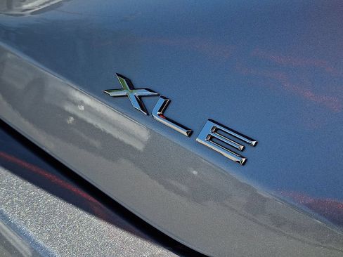 Used 2020 Toyota Avalon XLE w/ Moonroof Package FWD image 30