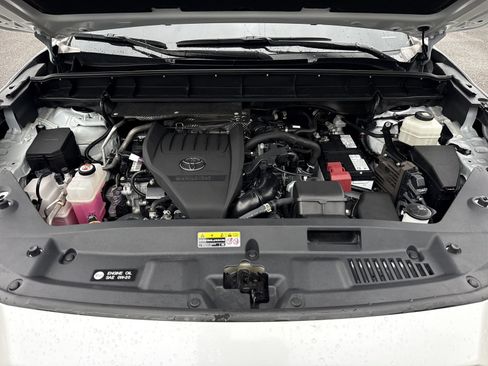 Used 2023 Toyota Highlander XLE FWD image 36