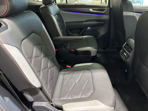 Used 2024 Volkswagen Atlas Peak Edition SEL AWD/4WD image 20