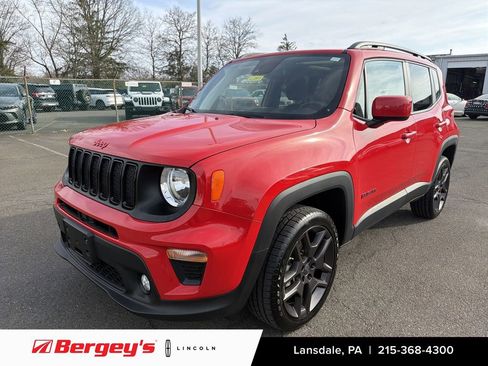 Used 2022 Jeep Renegade Latitude w/ Sun/Sound Group AWD/4WD image 1