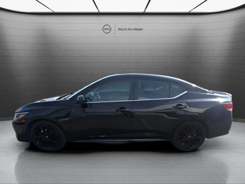 Certified 2025 Nissan Sentra SR w/ Midnight Edition FWD image 7