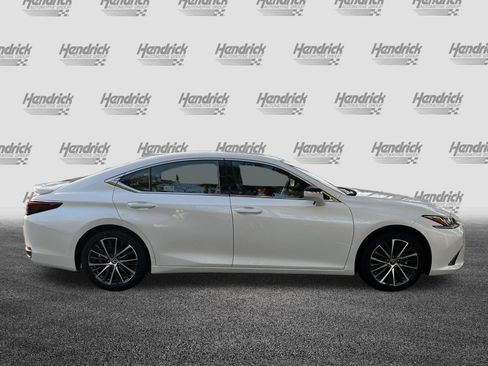 Certified 2025 Lexus ES 300h w/ Premium Package image 10