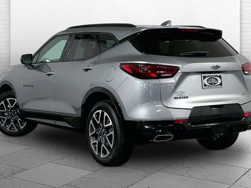 Used 2025 Chevrolet Blazer RS FWD image 11