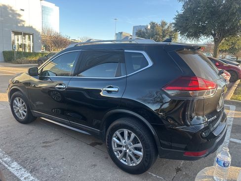 Used 2019 Nissan Rogue S w/ Special Edition Package image 4