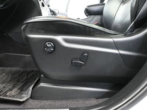 Used 2018 Jeep Grand Cherokee Overland AWD/4WD image 24