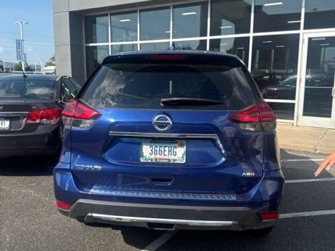 Used 2018 Nissan Rogue S AWD/4WD image 5