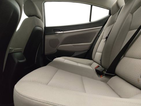 Used 2020 Hyundai Elantra SEL FWD image 18