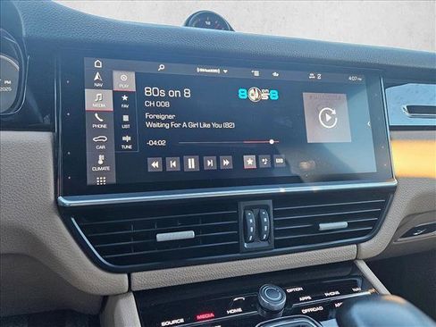 Used 2020 Porsche Cayenne image 13