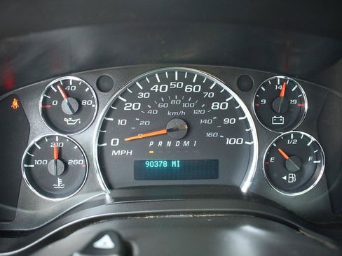 Used 2019 Chevrolet Express 3500 w/ Power Convenience Package RWD image 21