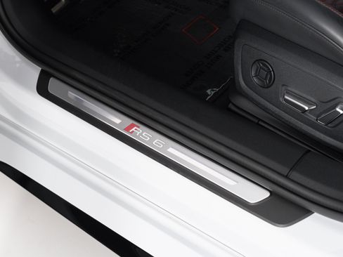 Used 2024 Audi RS 6 performance AWD/4WD image 32